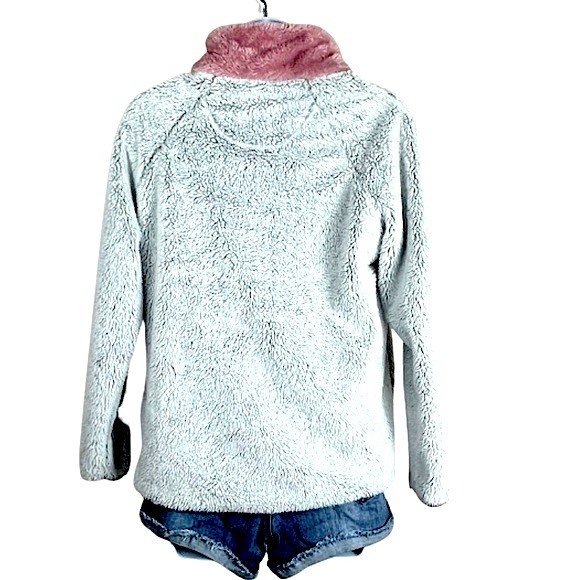 Simply Southern Pink & Gray Asymmetrical Button Collar Sherpa Pullover Size S - Picture 5 of 9
